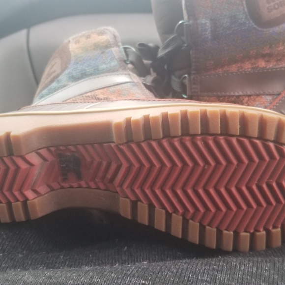 Boots - Picture 2 of 3